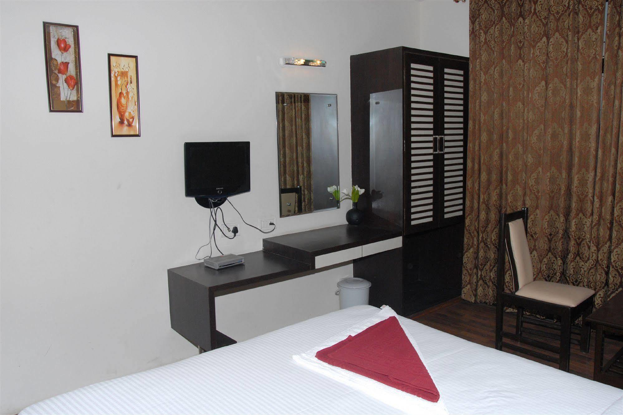 Hotel Enzo International Bangalore Exterior foto